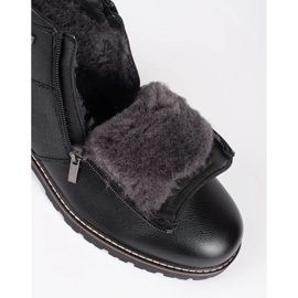 Black insulated men's Chelsea boots 1