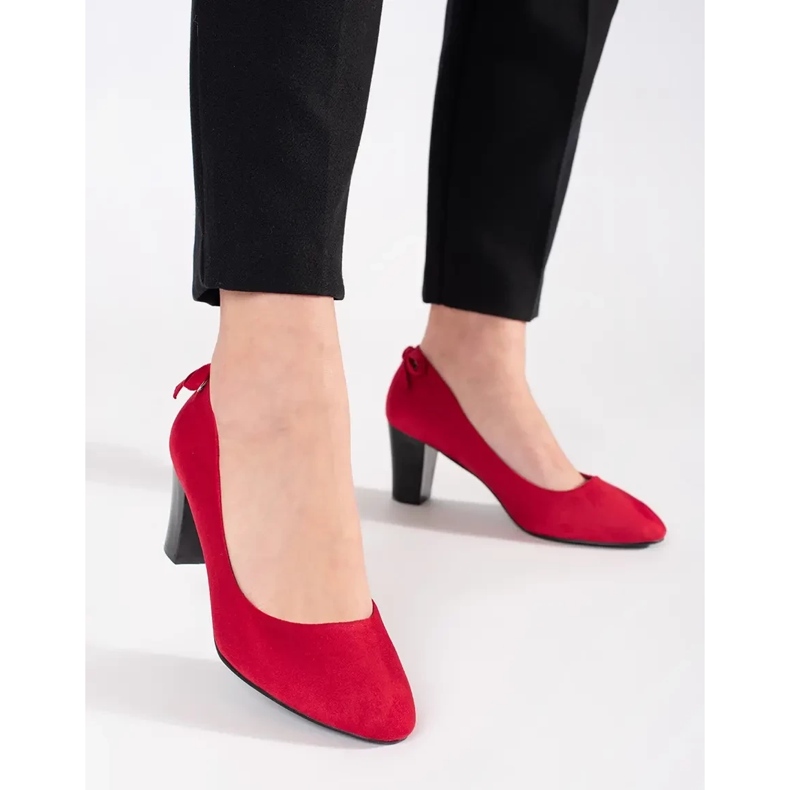 Goodin Red suede pumps on the pillar with a bow 2