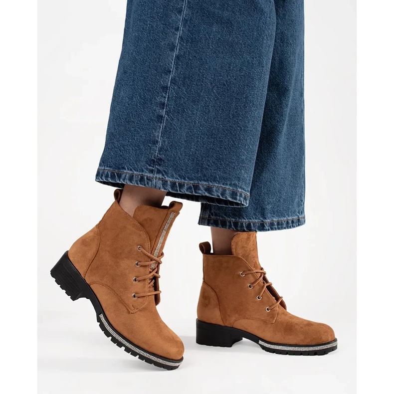 Light brown laced boots 1