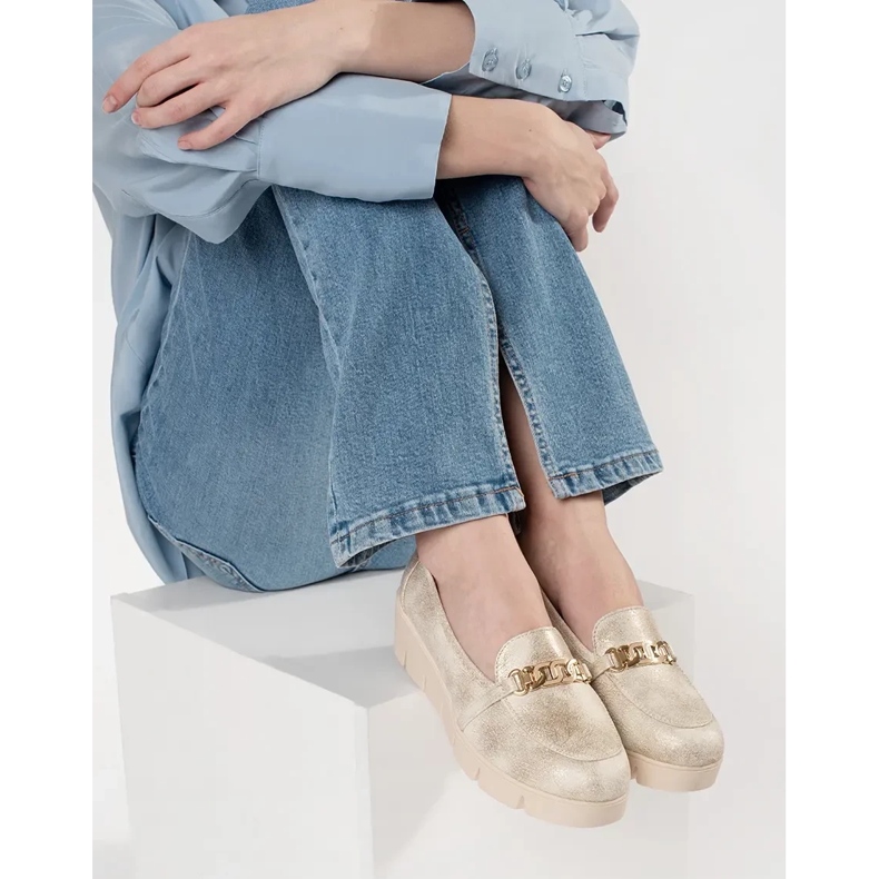 Goodin Golden wedge moccasins with a chain 2