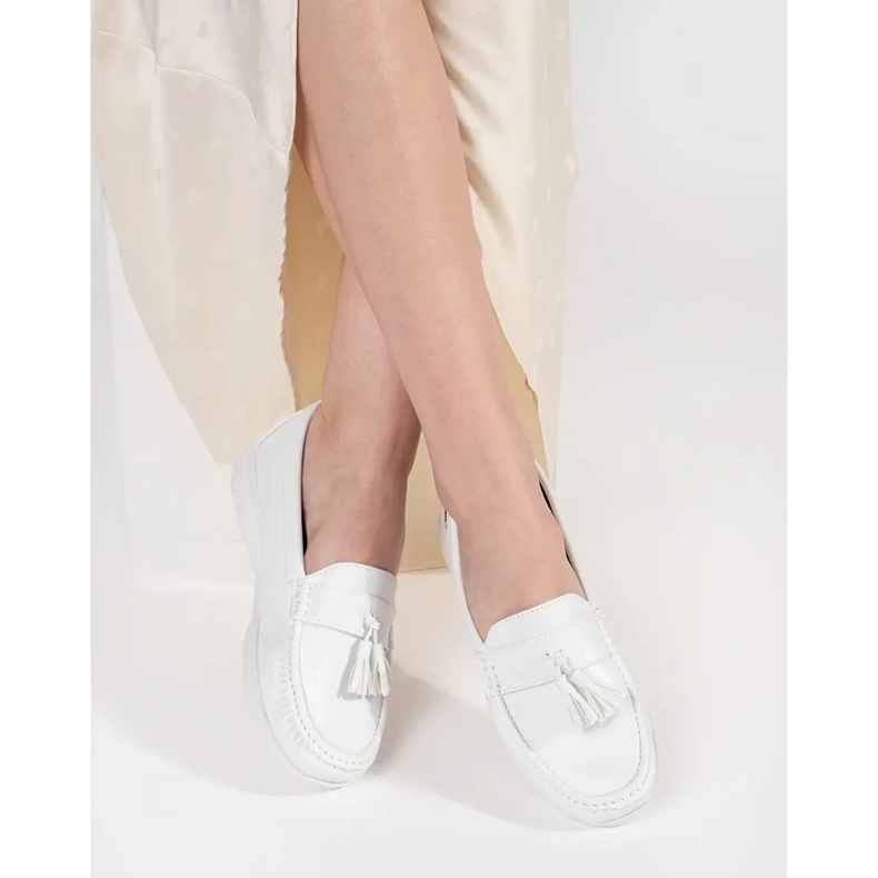 Goodin White loafers with fringes on a low wedge 1