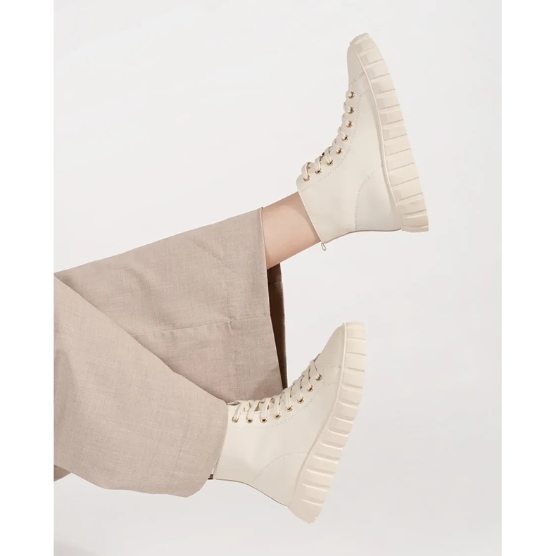 Goodin High light -beige women's sneakers on the platform 2
