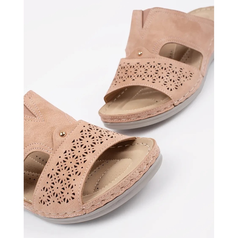 Slippers on a low wedge powder pink 1 Slippers on a low wedge powder pink 1