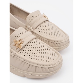Goodin Beige openwork light moccasins with a pin 2