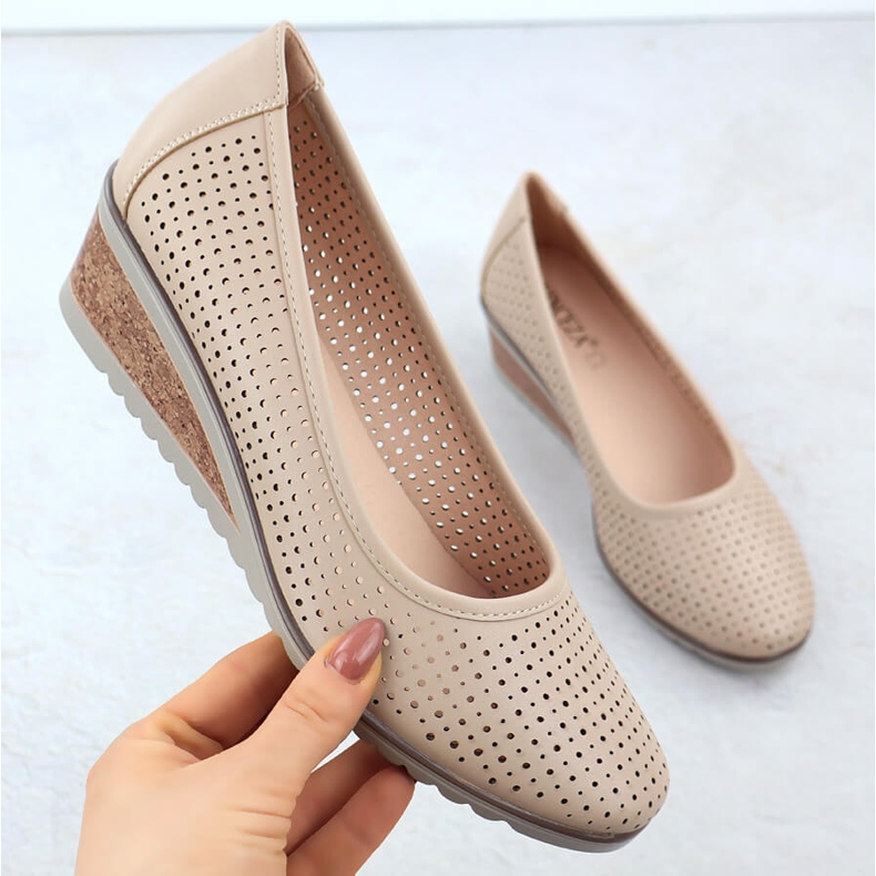 Women's pumps Openwork shoes beige Vinceza 58461 1 Women's pumps Openwork shoes beige Vinceza 58461 1