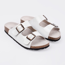 Goodin White flip flops on a flat sole 1 Goodin White flip flops on a flat sole 1