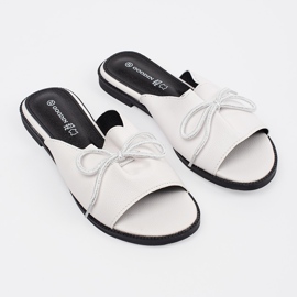Goodin White flat flip flops with a bow 1