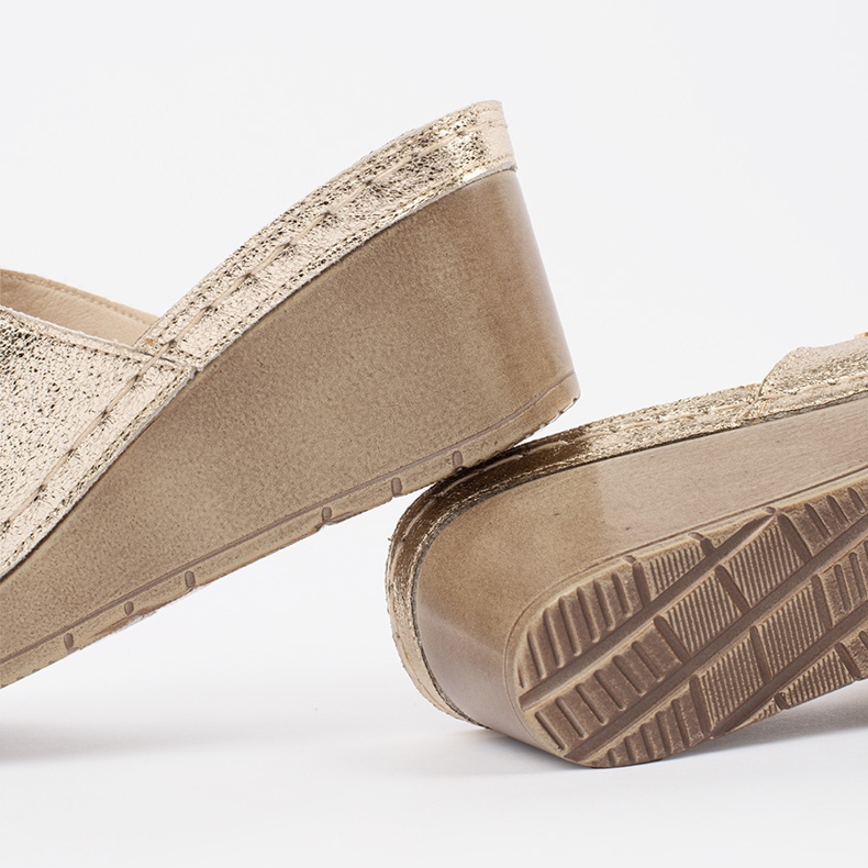 Goodin Golden women's flip -flops on wedge 1 Goodin Golden women's flip -flops on wedge 1