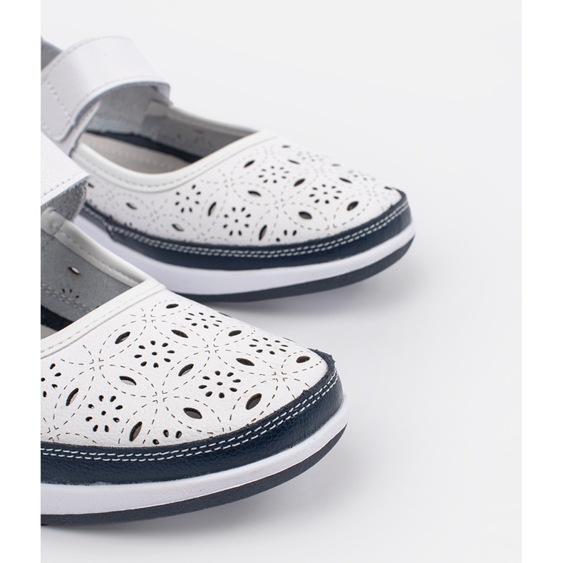 Goodin Dropped white and navy blue leather sandals 2 Goodin Dropped white and navy blue leather sandals 2