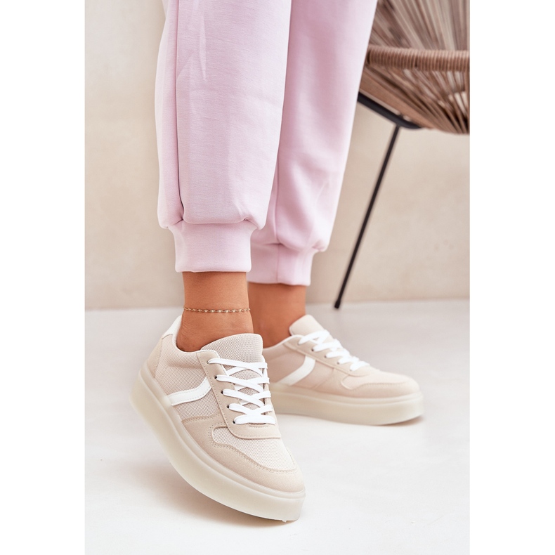 Low Women's Sneakers On The Platform Beige 2