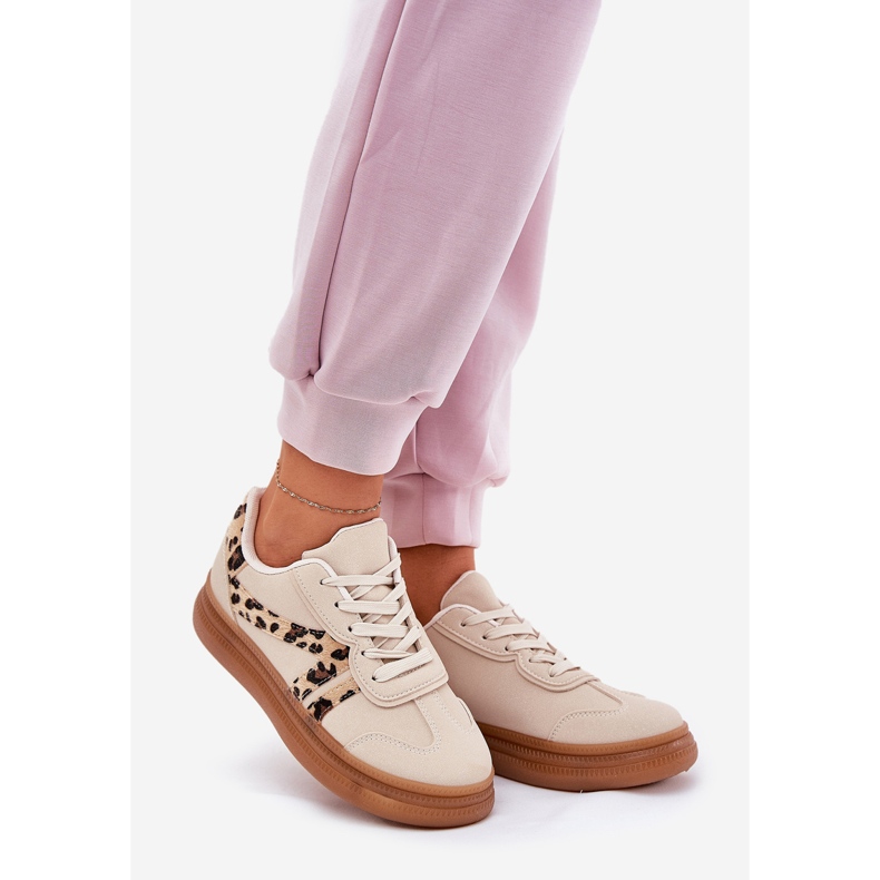 Women's sneakers on the platform leopard beige 1