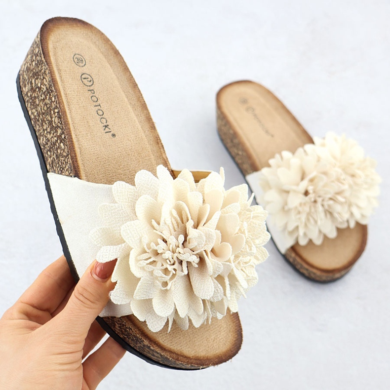 Women's flip -flops on wedges beige flowers from Potocki GN17300 1