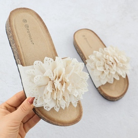 Women's flip flops with flowers beige Potocki GN17301 1