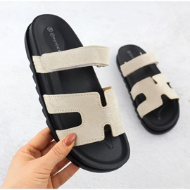 Women's slippers beige Potocki GN17303 1