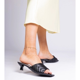 Black low heel sandals from Launay 2