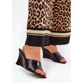 Painted women's weddings on wedges black 2