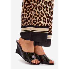 Painted women's weddings on wedges black 1