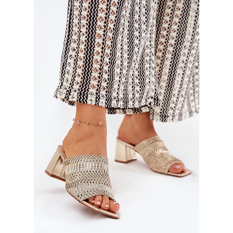 Women's flip flops with golden heels 2