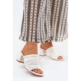 Women's flip flops with white heels 2