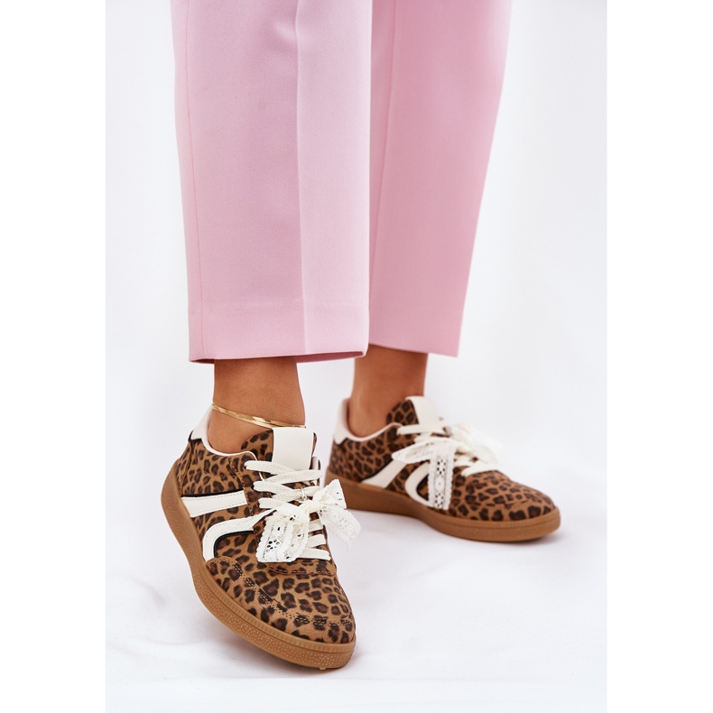 Low women's sneakers with lace leopard print brown 2