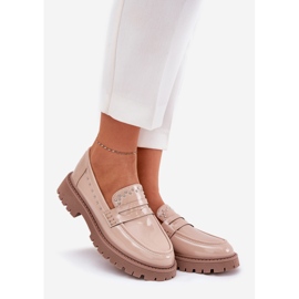 Women's loafers varnished with beige decoration 1