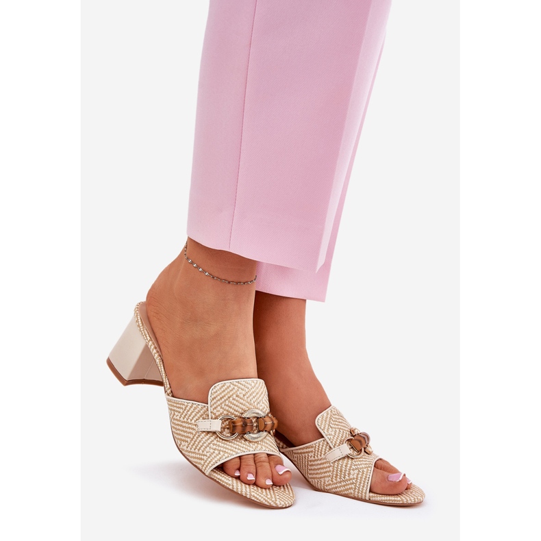 Women's heels with a beige decoration 1