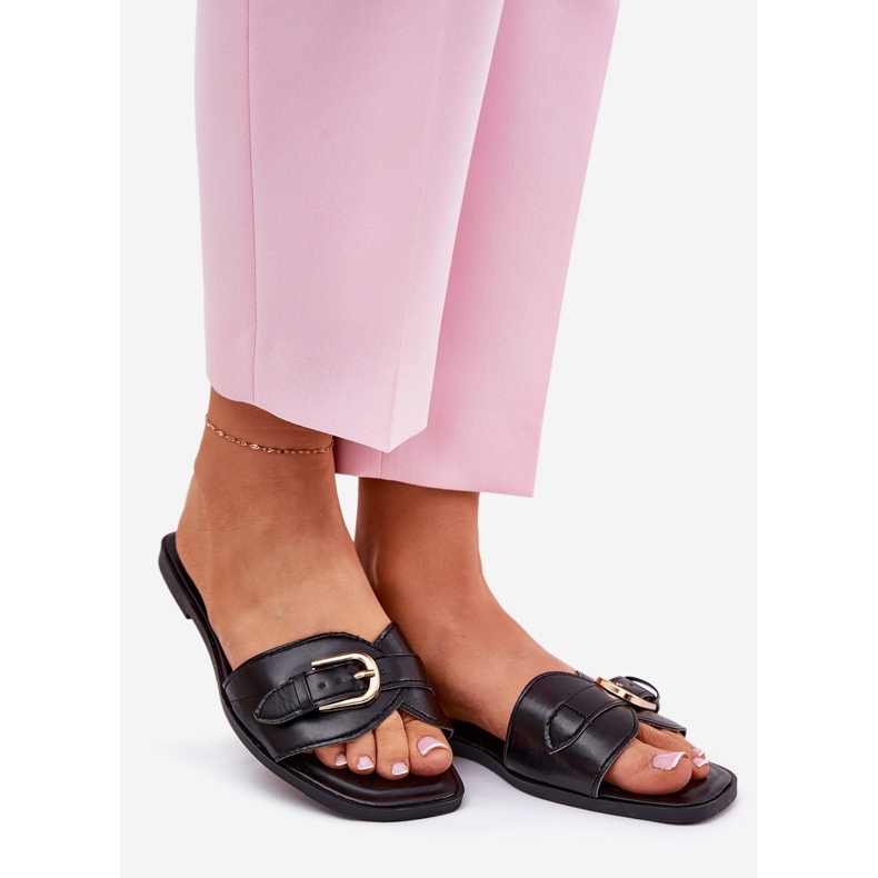 Flat women's flip flops with a golden clamp black 1