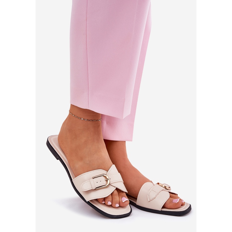 Flat women's flip flops with a golden beige clamp 1