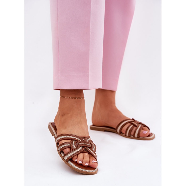 Flat women's flip flops with intertwining brown stripes 2