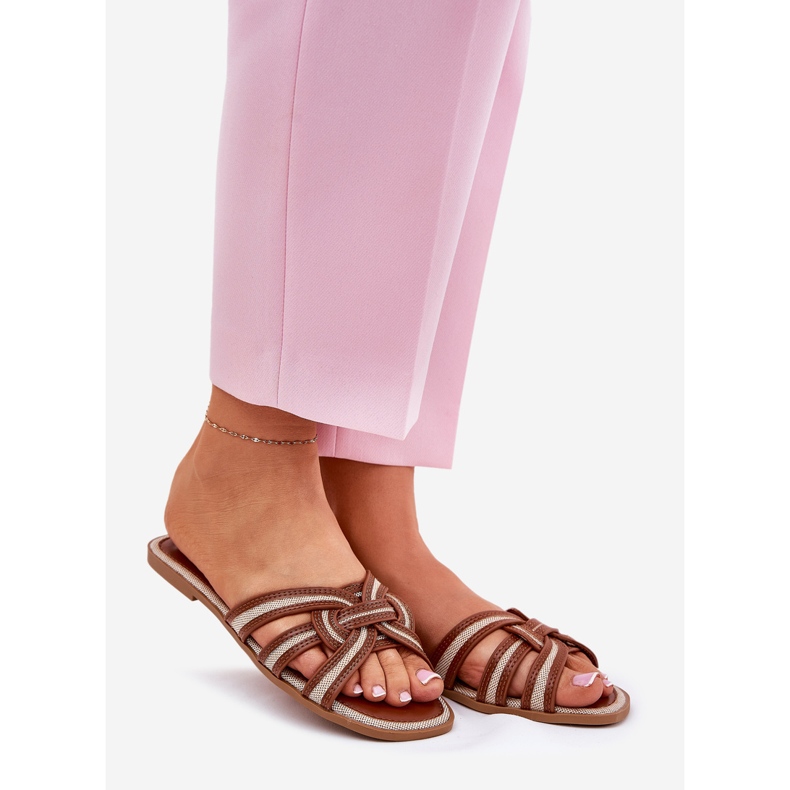 Flat women's flip flops with intertwining brown stripes 1