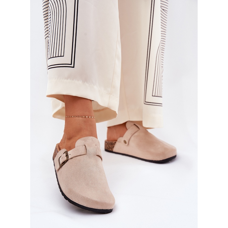 Slippers women's and on the platform with a buckle beige 2