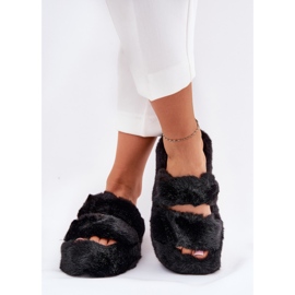 Women's fur slippers on the platform black 3