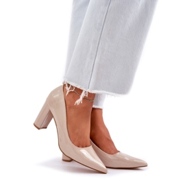 Seastar Painted pumps on the bar heels beige 1