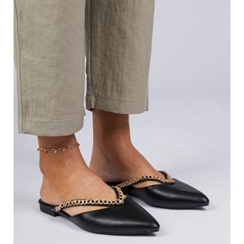 Black elegant flip -flops decorated with a chain 2