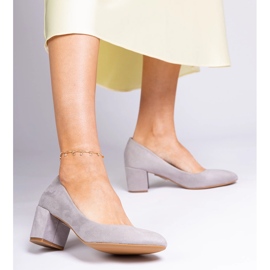 Gray classic pumps on the post from Ekozamsz grey 1