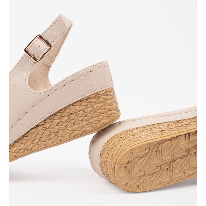 Goodin Light -beige sandals on a low wedge 2 Goodin Light -beige sandals on a low wedge 2