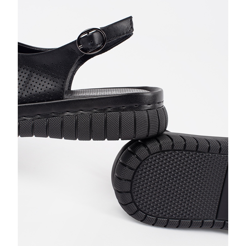 Goodin Leather elegant black sandals 1