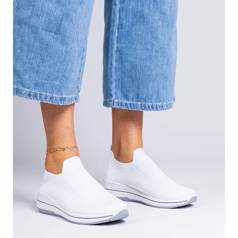 White slip-on sports sneakers 2