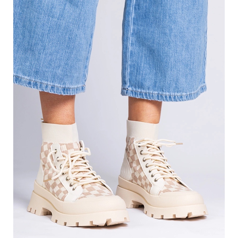 Beige boots sneakers on the platform 1