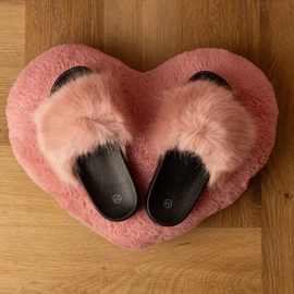 Pink children's flip flops with fur 2