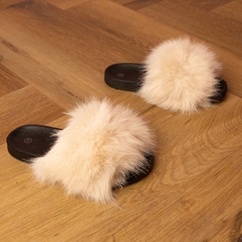 Beige children's flip flops with fur 1