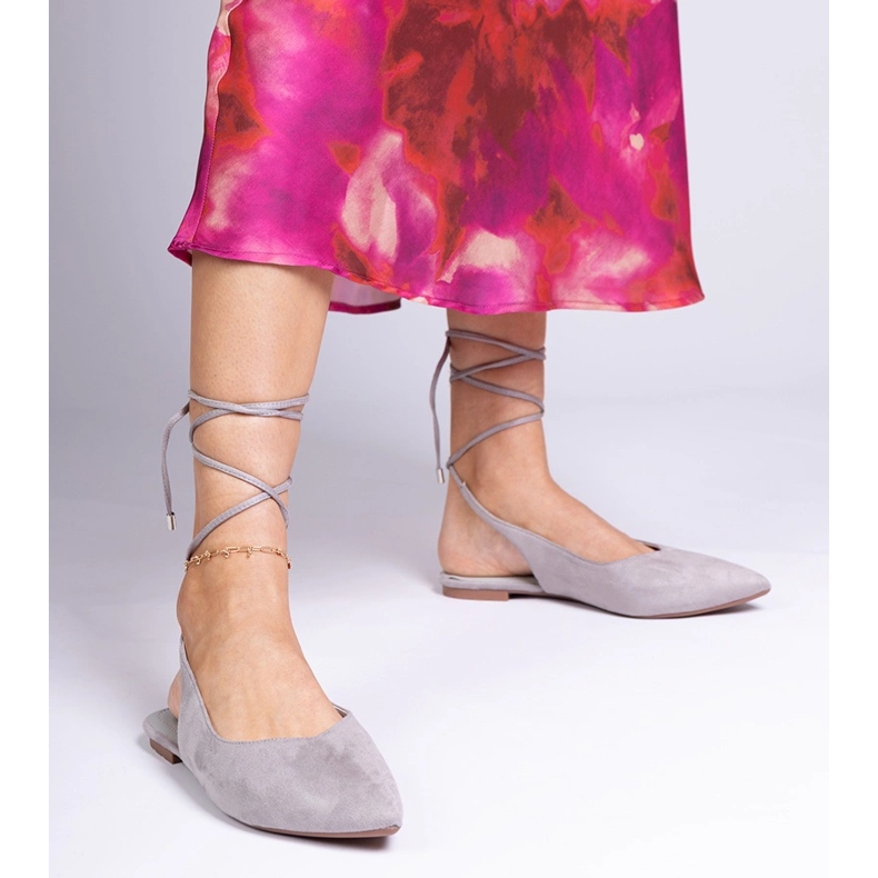 Gray flat -heeled pumps tied on ankle grey 1 Gray flat -heeled pumps tied on ankle grey 1