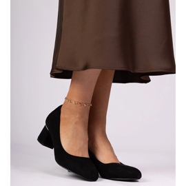 Black classic pumps on a low block 2