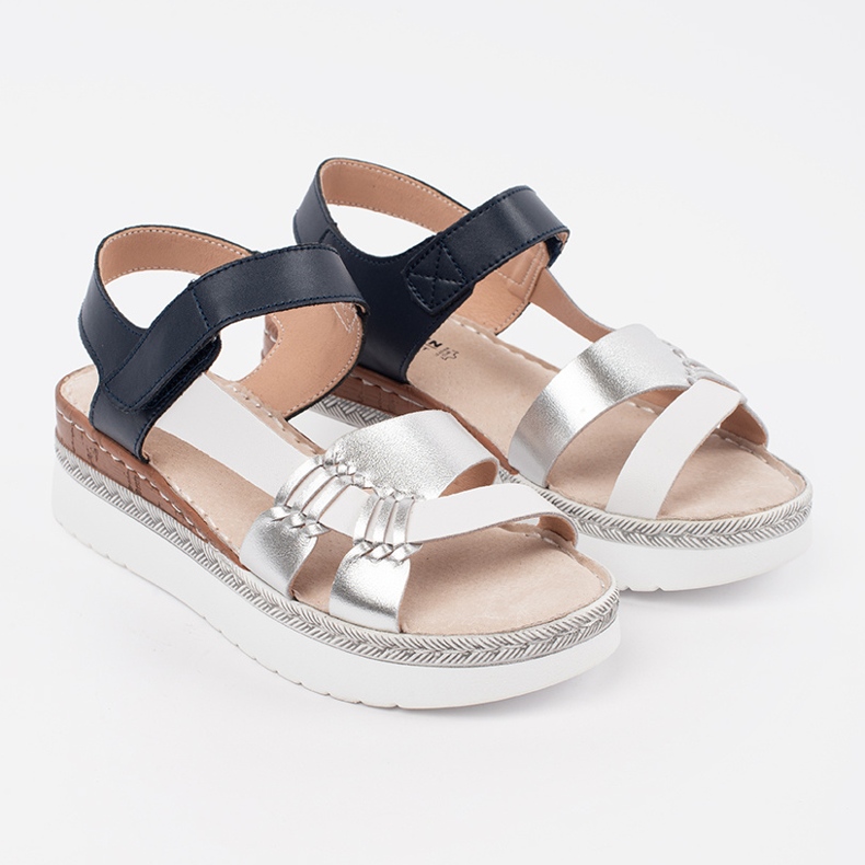 Goodin White and navy blue sandals on a platform with a metallic decoration 1