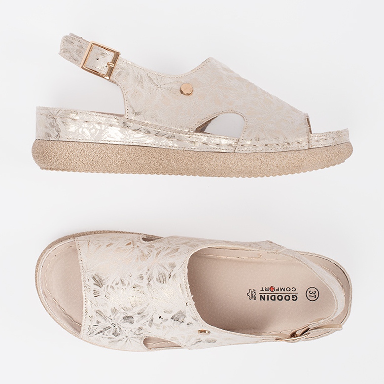 Goodin Light -beige flat sandals with a buckle 1 Goodin Light -beige flat sandals with a buckle 1