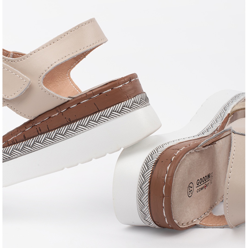 Goodin Beige sandals on a platform with a metallic decoration 1 Goodin Beige sandals on a platform with a metallic decoration 1