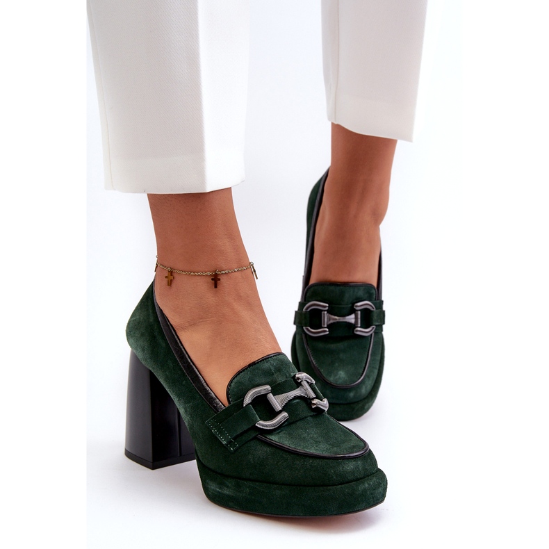 Leather pumps on the massive Laura Messi 2706 dark green post 4 Leather pumps on the massive Laura Messi 2706 dark green post 4