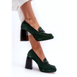 Leather pumps on the massive Laura Messi 2706 dark green post 1