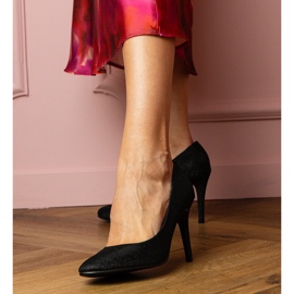 Black pumps on a brocade finish 2