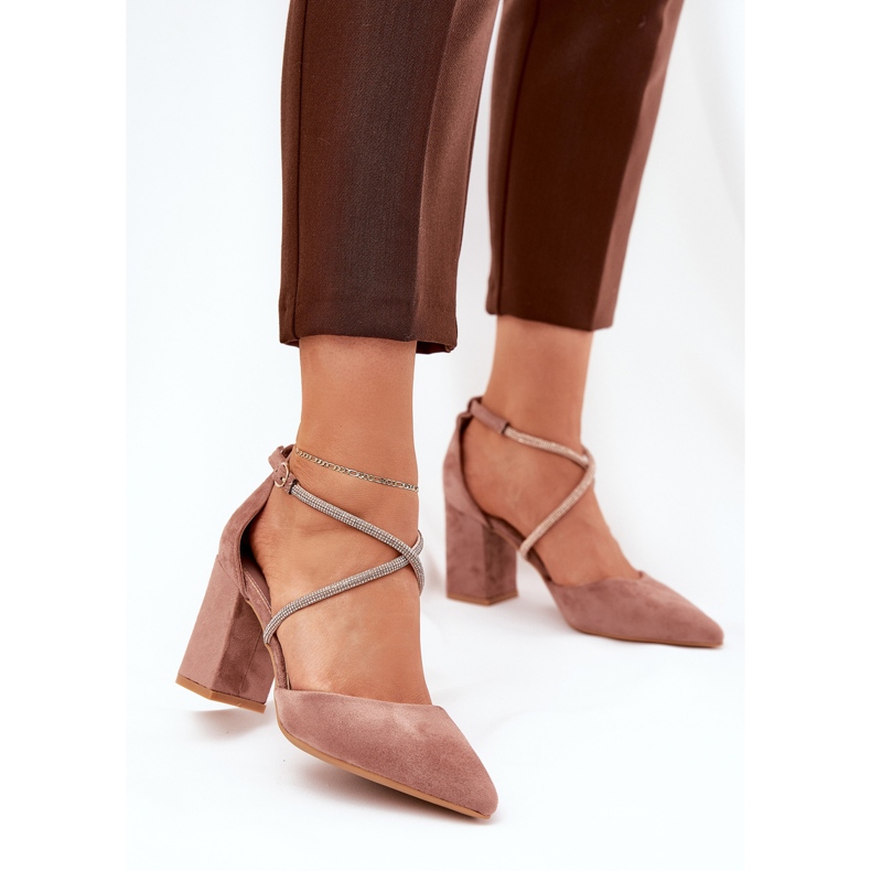 Pumps with pointed toes and decorated stripes on the dark -sized post beige 2